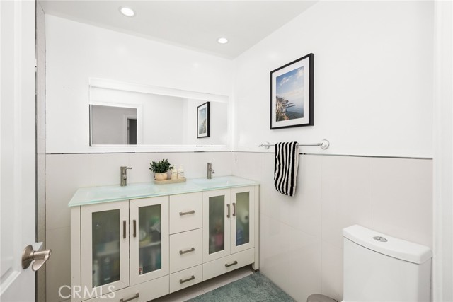 2745 Montrose Avenue, Montrose CA: https://media.crmls.org/medias/536e9ec1-c1c4-4411-b903-4d0d5b98c1c5.jpg