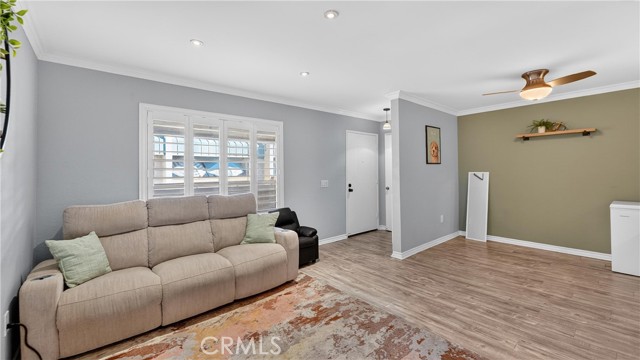 Detail Gallery Image 3 of 35 For 12141 Centralia #309,  Lakewood,  CA 90715 - 1 Beds | 1 Baths