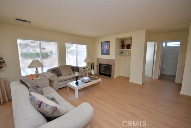 Detail Gallery Image 8 of 22 For 2725 S Buena Vista, Corona,  CA 92882 - 5 Beds | 3 Baths