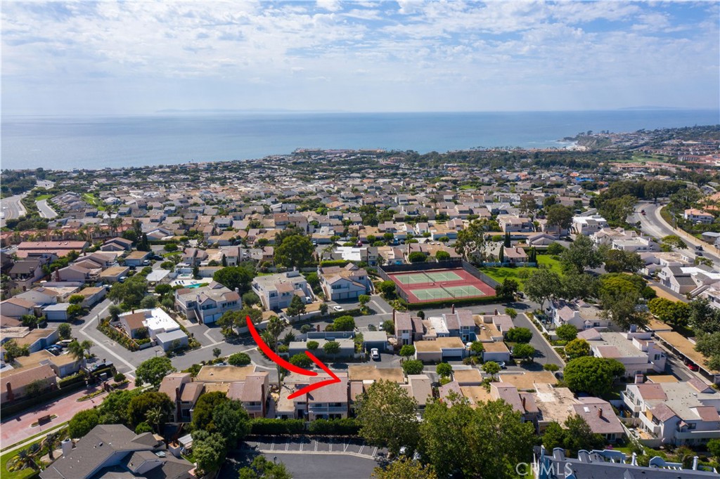 MLS #OC25113486 img 1