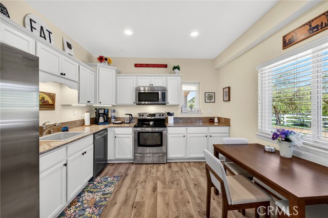 Detail Gallery Image 40 of 75 For 37527 La Encina Cir, Murrieta,  CA 92562 - 4 Beds | 3/1 Baths