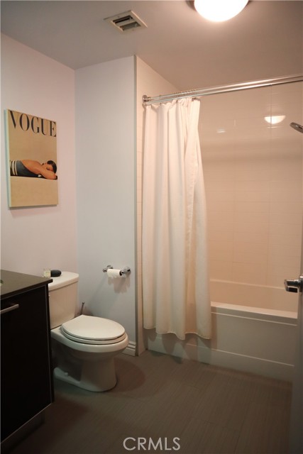 645 W 9th Street, Los Angeles CA: https://media.crmls.org/medias/53701770-34c8-423f-86bb-e758322c59c8.jpg