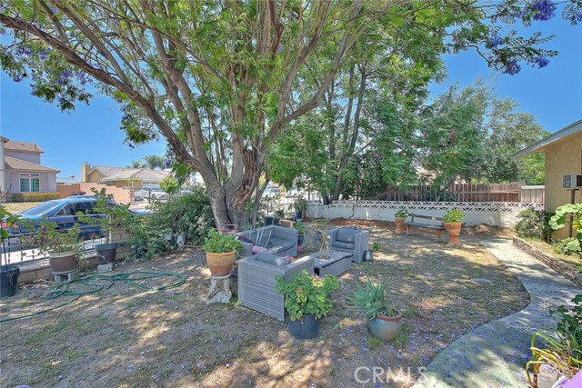 645 N Maple Avenue, Fontana CA: https://media.crmls.org/medias/53701826-6d3a-4390-87c9-ff5339d5c5e5.jpg