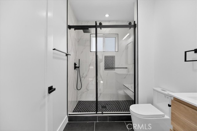 Detail Gallery Image 10 of 16 For 7053 Fallbrook Ave, West Hills,  CA 91307 - 1 Beds | 1 Baths