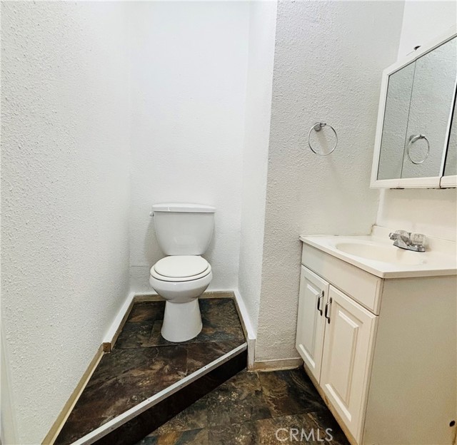 Detail Gallery Image 4 of 7 For 7760 Aspen Ave a,  Fontana,  CA 92336 - 2 Beds | 1/1 Baths