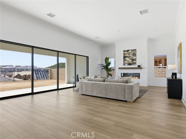 Detail Gallery Image 14 of 36 For 24150 W Corte Zafiro, Valencia,  CA 91354 - 4 Beds | 4/1 Baths