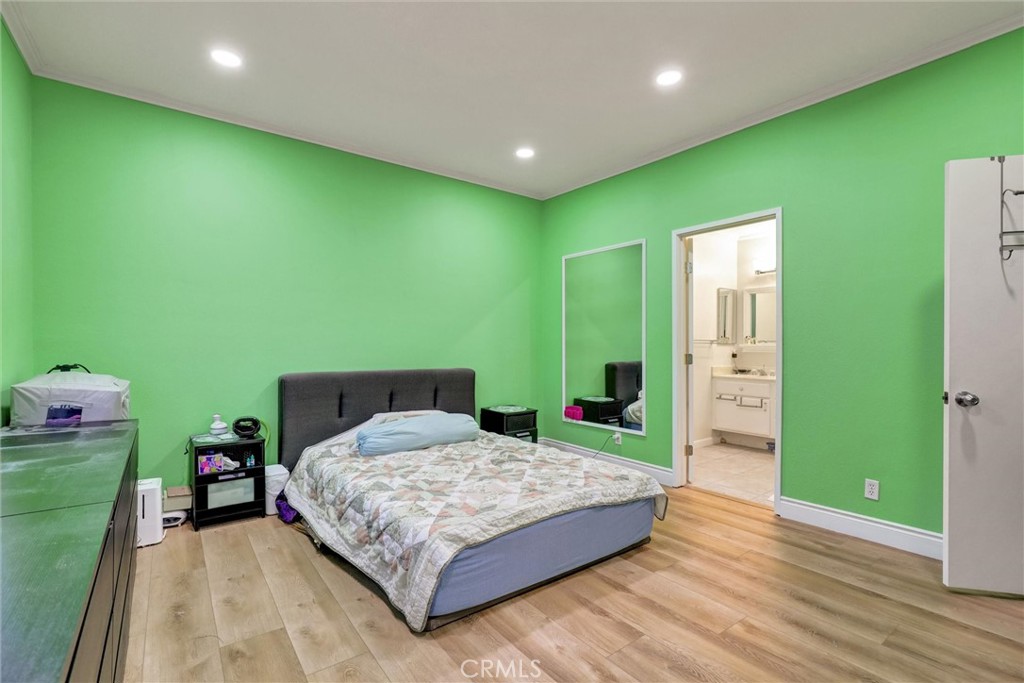 MLS #OC25258718 image #12