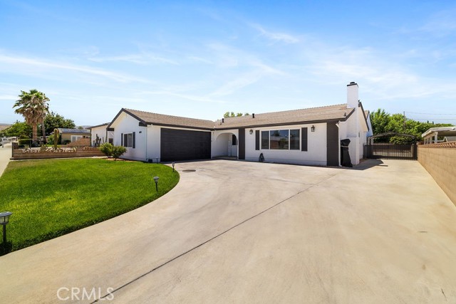 41841 55th W Street, Lancaster CA: https://media.crmls.org/medias/5371b387-85ed-47b7-81a8-74a54d481766.jpg