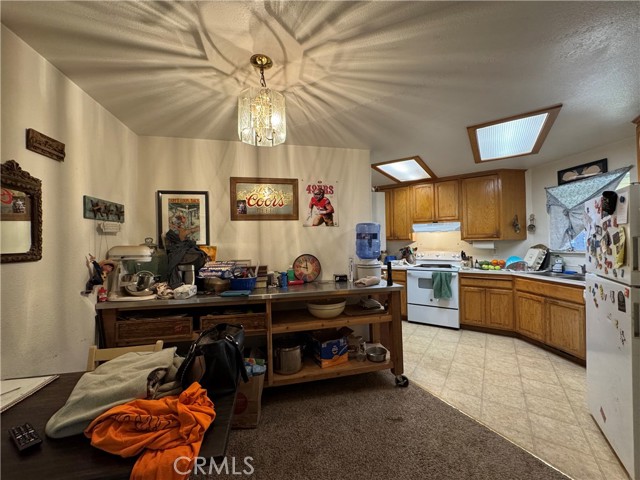 Detail Gallery Image 3 of 14 For 16681 Cobb Blvd, Cobb,  CA 95426 - 3 Beds | 2 Baths
