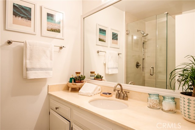 611 Prospect Avenue, Redondo Beach, California 90277, 2 Bedrooms Bedrooms, ,2 BathroomsBathrooms,Residential,Sold,Prospect,SB22076487