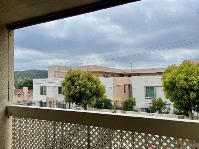 10149 Commerce Avenue, Tujunga CA: https://media.crmls.org/medias/53753eca-bea5-41a8-8cd5-267acb6d7a8e.jpg