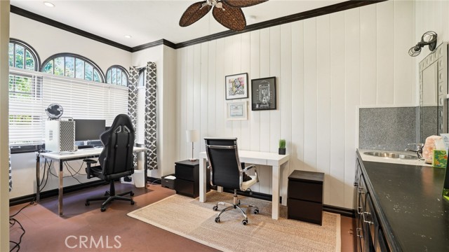 Detail Gallery Image 33 of 74 For 4548 Ellenboro, Woodland Hills,  CA 91364 - 4 Beds | 4/1 Baths