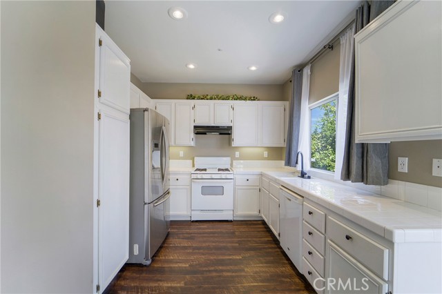 Detail Gallery Image 11 of 27 For 26332 Saint David St, Loma Linda,  CA 92354 - 4 Beds | 2/1 Baths