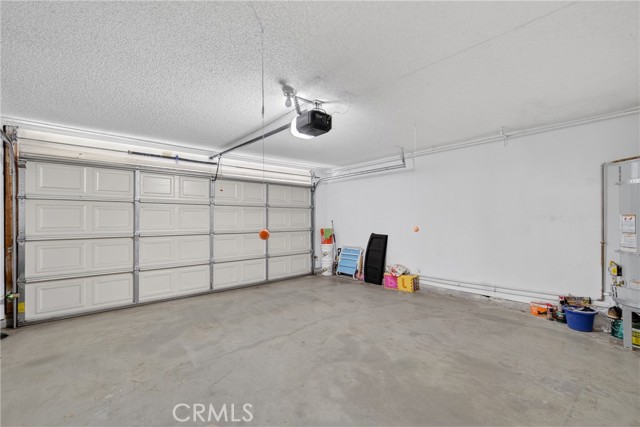 Detail Gallery Image 28 of 31 For 7046 De Celis Pl #7,  Lake Balboa,  CA 91406 - 2 Beds | 2/1 Baths