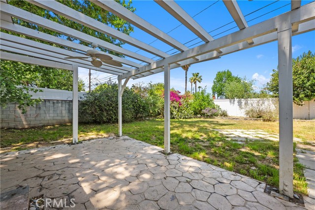 Detail Gallery Image 10 of 40 For 17937 Lull St, Reseda,  CA 91335 - 3 Beds | 1/1 Baths