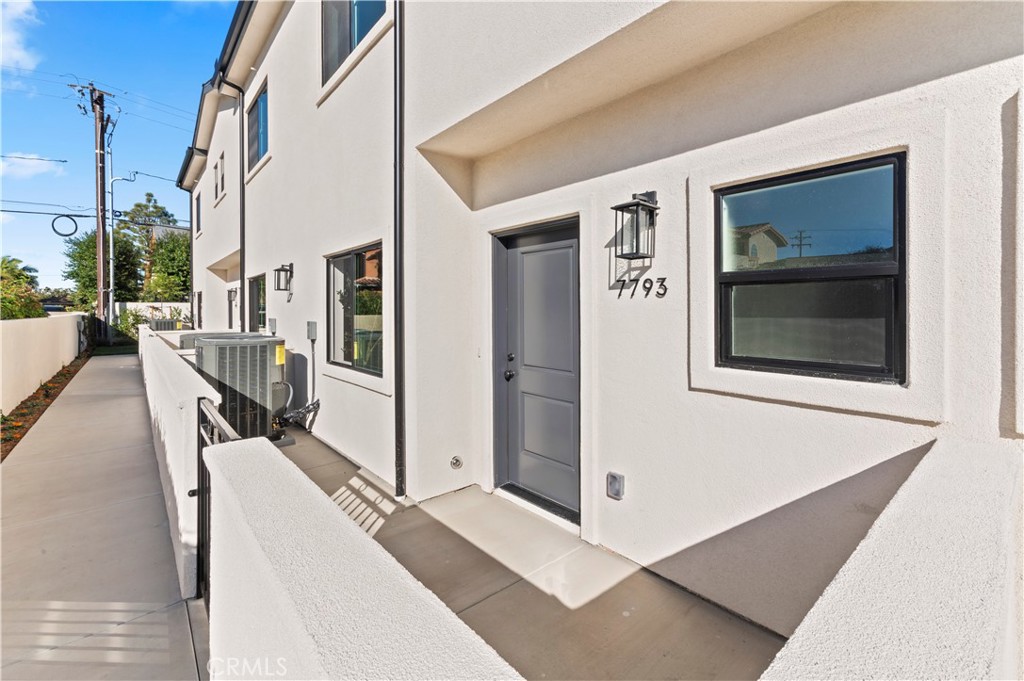 MLS #OC25253896 image #43