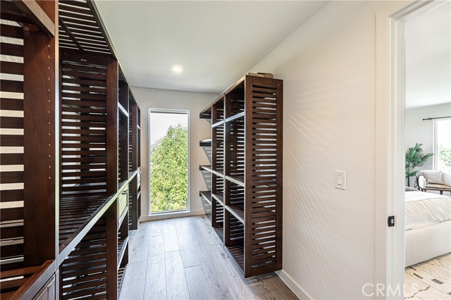 Detail Gallery Image 23 of 69 For 23202 Aetna St, Woodland Hills,  CA 91367 - 5 Beds | 4 Baths