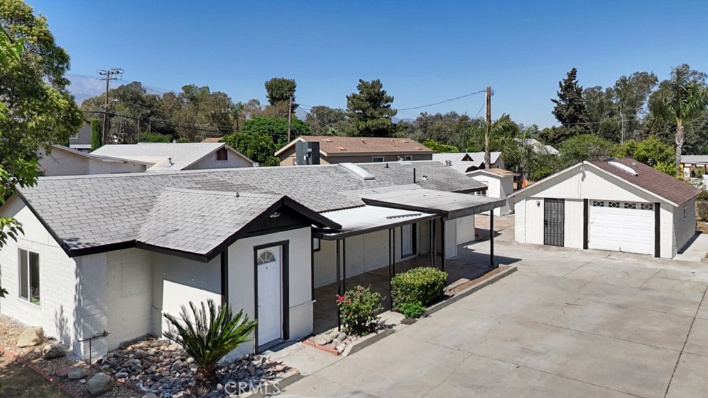 156 N Sunset Avenue