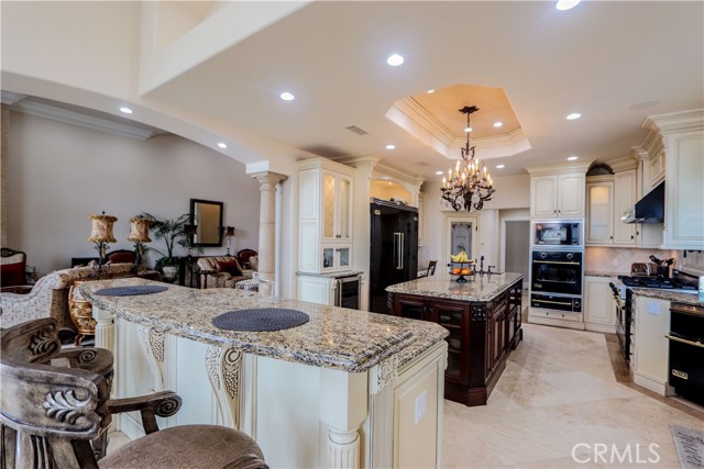 23180 Gray Fox Drive, Canyon Lake CA: https://media.crmls.org/medias/5376f676-a3d9-499c-aa7b-09ca274b97bc.jpg