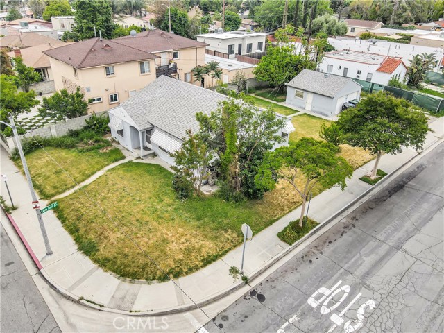 Detail Gallery Image 2 of 26 For 501 S Lake St, Burbank,  CA 91502 - 2 Beds | 1 Baths