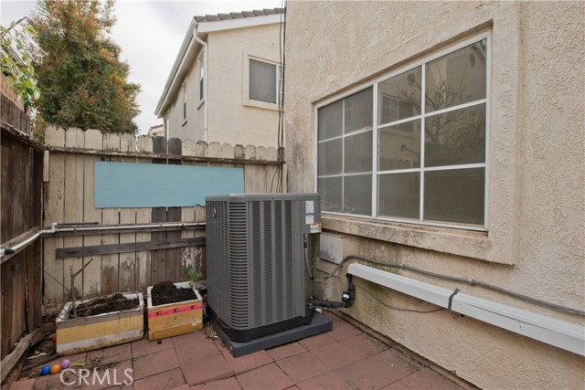 Detail Gallery Image 22 of 35 For 21023 1/2 Gault St #7,  Canoga Park,  CA 91303 - 3 Beds | 2/1 Baths