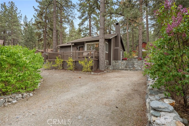Detail Gallery Image 4 of 39 For 993 Partridge Rd, Wrightwood,  CA 92397 - 2 Beds | 2 Baths