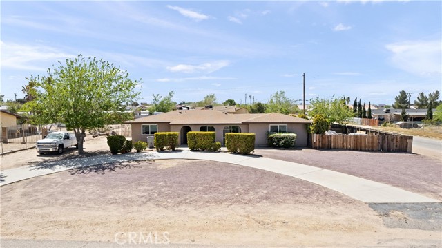 Detail Gallery Image 1 of 34 For 11532 Shangri La Ave, Hesperia,  CA 92345 - 2 Beds | 2 Baths