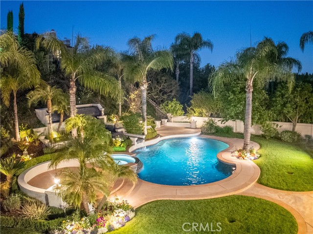 5366 Collingwood Circle, Calabasas CA: https://media.crmls.org/medias/5379a09e-bf3d-4e10-8314-bfd1b6141ebb.jpg