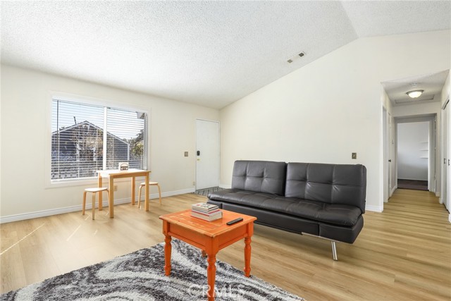 Detail Gallery Image 5 of 21 For 824 N Pasadena Ave #30,  Azusa,  CA 91702 - 2 Beds | 1 Baths