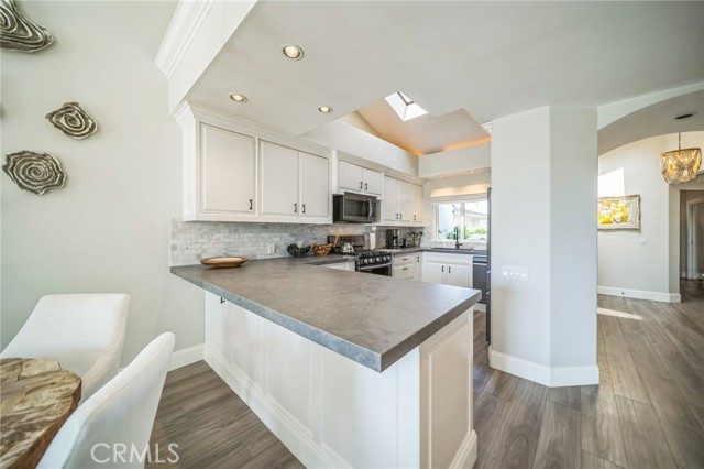 Detail Gallery Image 10 of 37 For 4847 Flying Cloud, Carlsbad,  CA 92008 - 2 Beds | 2 Baths