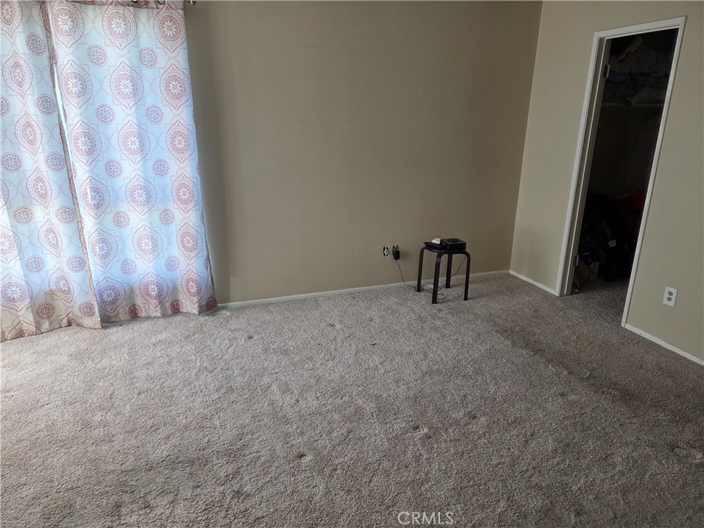 https://media.crmls.org/medias/537b2f08-8113-401a-ac10-e4a1d2bde851.jpg?preset=X-Large