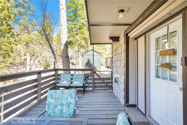 Detail Gallery Image 3 of 21 For 43103 Grizzly Rd, Big Bear Lake,  CA 92315 - 2 Beds | 1 Baths