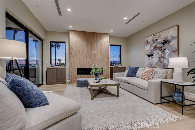 641 S Gertruda Avenue, Redondo Beach CA: https://media.crmls.org/medias/537c2fb5-8cae-4975-b703-b928dad5b9c6.jpg