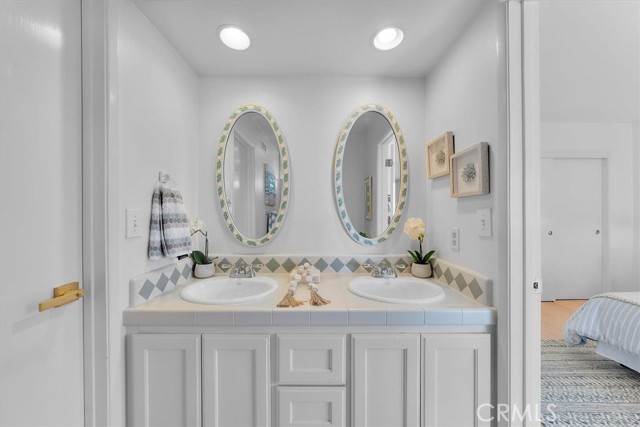 29127 Covecrest Drive, Rancho Palos Verdes CA: https://media.crmls.org/medias/537d627f-cbcc-47fc-9615-28a2dec6e256.jpg