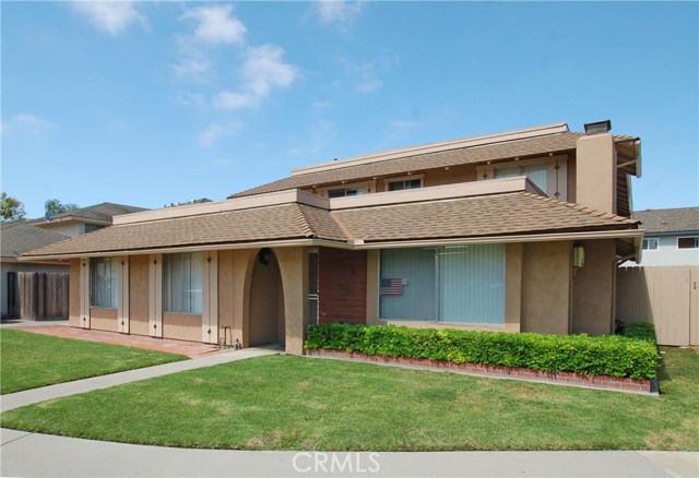 17071 Grove Circle, Huntington Beach, CA 92647