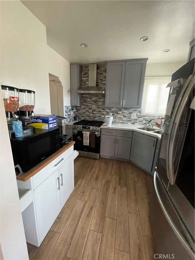 MLS #OC25246423 image #8