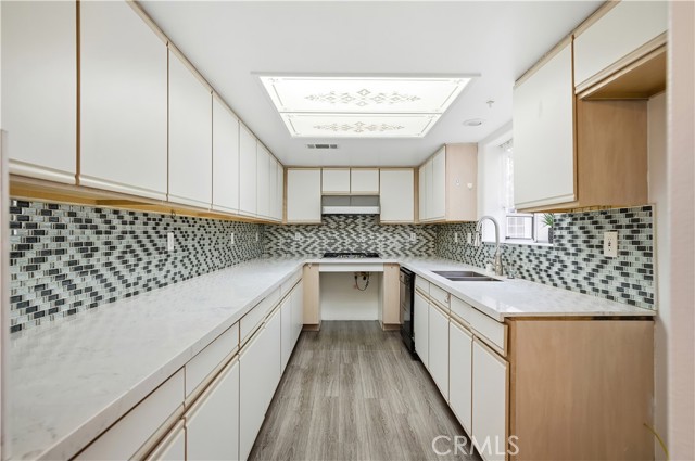 1230 Elm Avenue, G photo 9