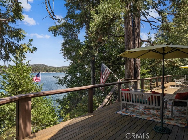27990 Peninsula Drive N, Lake Arrowhead, CA 92352