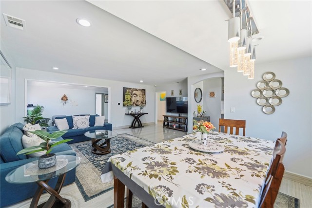 Detail Gallery Image 5 of 51 For 9546 Cecilia, Downey,  CA 90241 - 4 Beds | 2 Baths