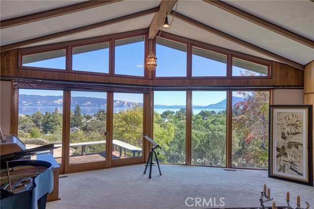 Detail Gallery Image 11 of 58 For 807 Crystal Lake Way, Lakeport,  CA 95453 - 4 Beds | 4 Baths