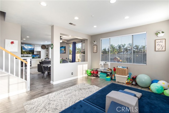 Detail Gallery Image 21 of 37 For 15539 Rockwell Ave, Fontana,  CA 92336 - 3 Beds | 2/1 Baths