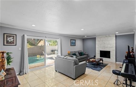 Detail Gallery Image 8 of 37 For 15503 Benfield Ave, Norwalk,  CA 90650 - 4 Beds | 2 Baths