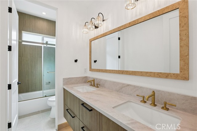 Detail Gallery Image 36 of 50 For 1914 Belmont Ln #B,  Redondo Beach,  CA 90278 - 4 Beds | 3/1 Baths