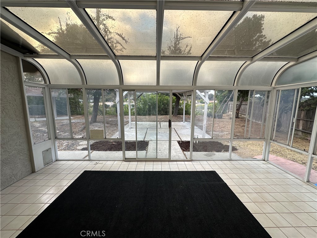 https://media.crmls.org/medias/538168d8-5aaa-48a1-999f-32c0d0d6fbdd.jpg?preset=X-Large