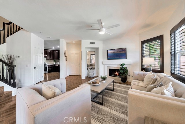5104 E Henley Place, Orange CA: https://media.crmls.org/medias/53816fa9-1985-423b-8f36-545f56ac00b4.jpg