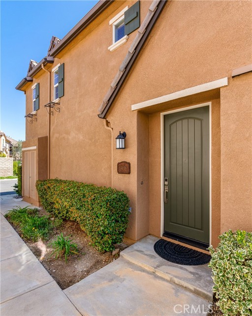 Detail Gallery Image 2 of 30 For 19406 Laroda Ln, Saugus,  CA 91350 - 2 Beds | 2 Baths