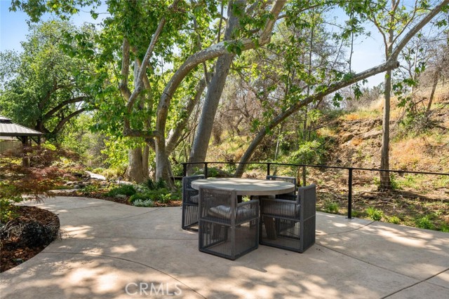 11 Sycamore Valley Road, Chico CA: https://media.crmls.org/medias/5382b71d-7add-4ab0-b19d-23e360797c89.jpg