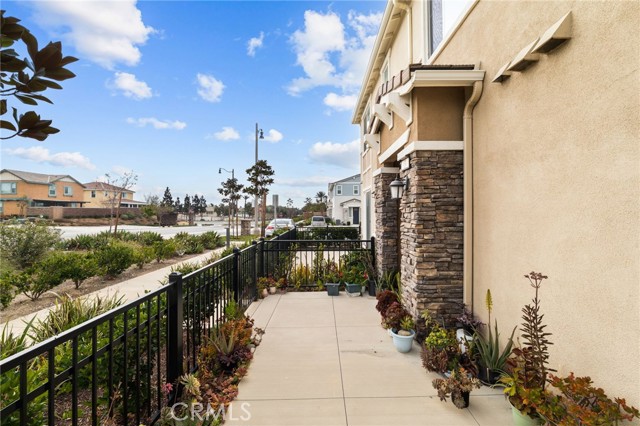 Detail Gallery Image 5 of 17 For 16680 Wyndham Ln #3,  Fontana,  CA 92336 - 2 Beds | 2/1 Baths