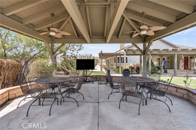 15725 Terraceview Court, Riverside CA: https://media.crmls.org/medias/53844a5a-7823-4d12-9099-b1f22b6a06f8.jpg