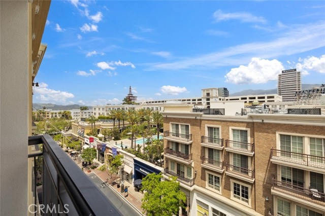 Detail Gallery Image 24 of 71 For 619 Caruso Ave, Glendale,  CA 91210 - 2 Beds | 3 Baths